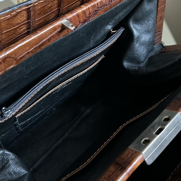 Genuine crocodile 🐊 purse - Picture 9 of 17